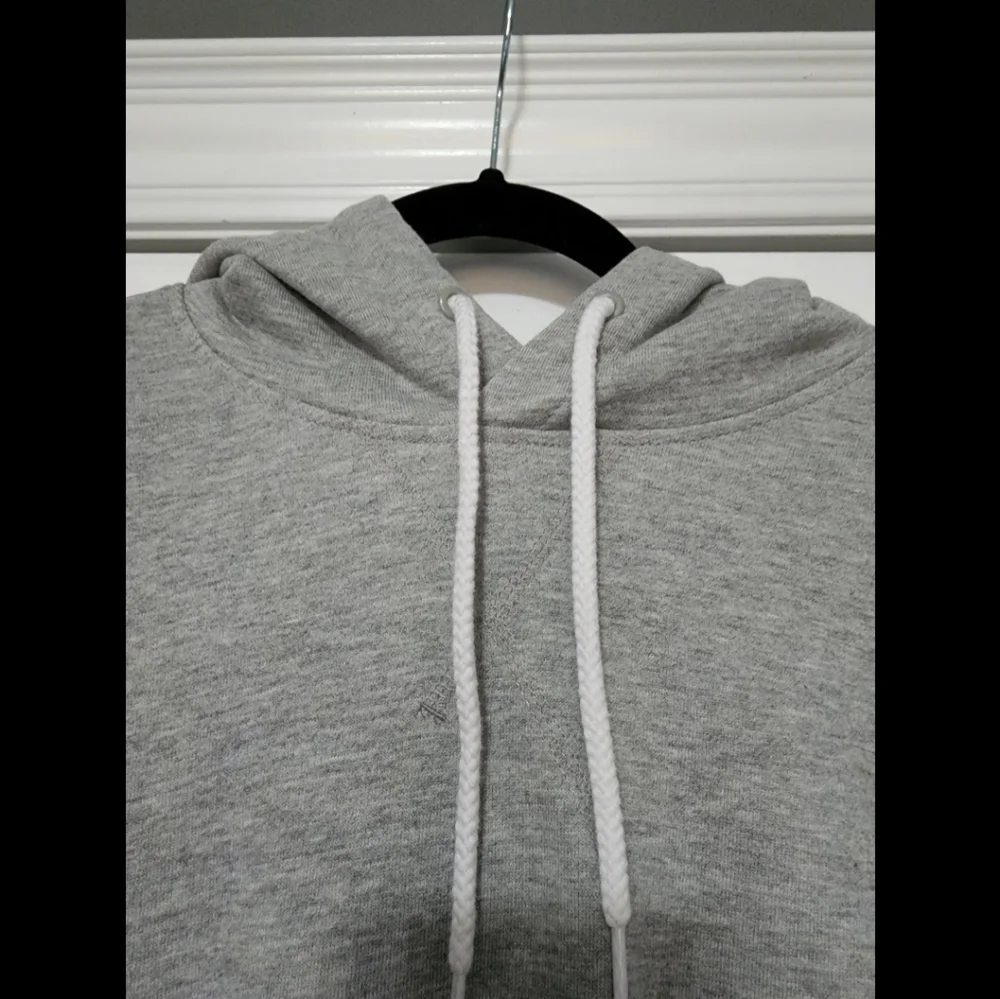 Sweater tee drawstring Hoodie. - Picture 3 of 3